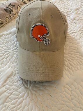 NFL Khaki Cleveland Browns Baseball Cap with Orange Helmet Logo
